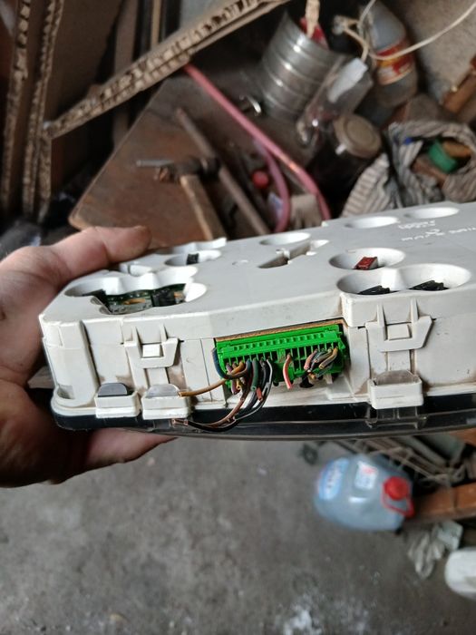 Приборная панель субару