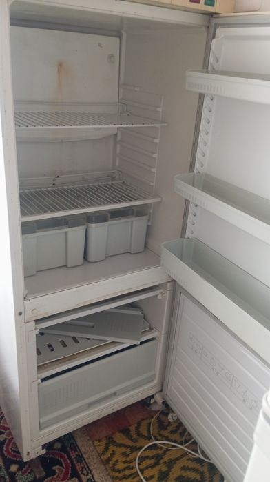 Отдам холодильник
