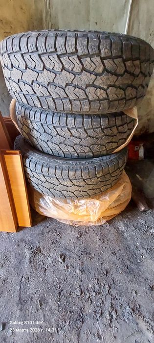 Продам резину стояли на нисан патрол