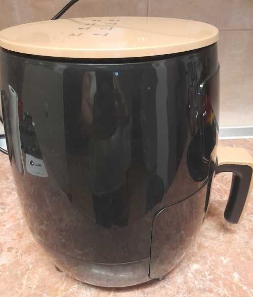 Friteuza cu aer cald Air Fryer bonus carte 20 retete