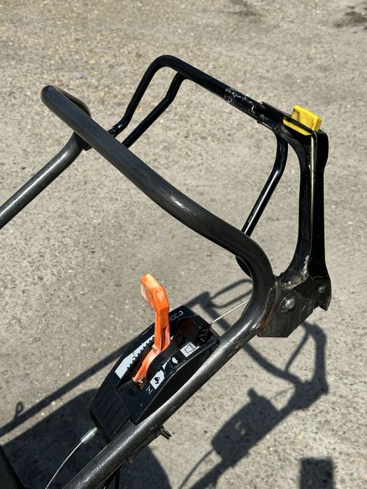 Бензинова самоходна косачка Honda 53 сн