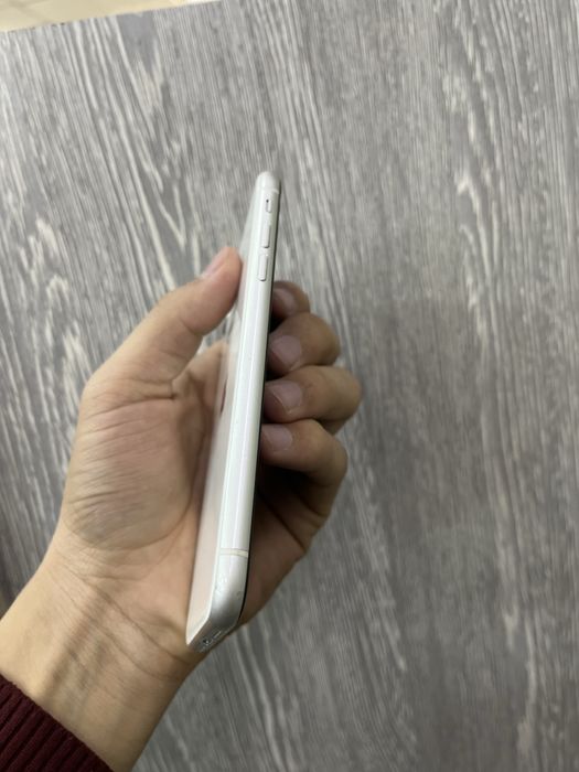 IPhone 11 64GB LL/A.       .