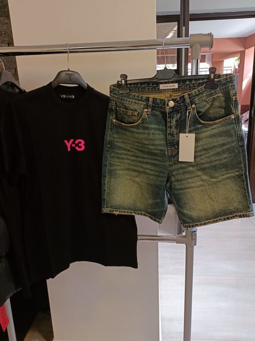 Compleu barbati tricou și pantalon de blugi
