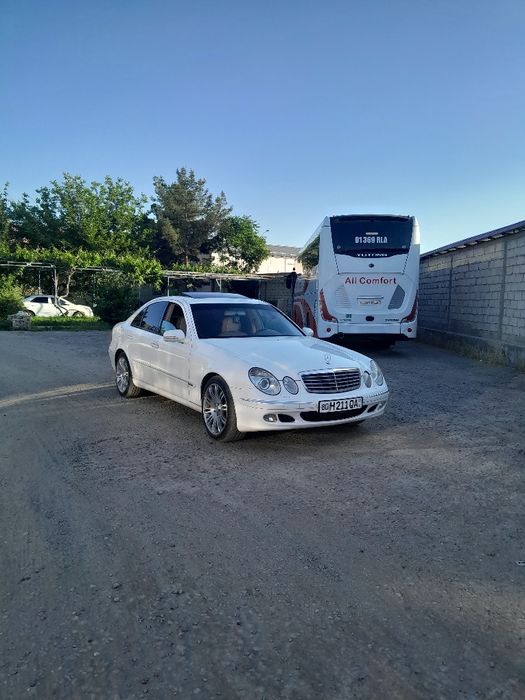 Mercedes Benz W211 E240
