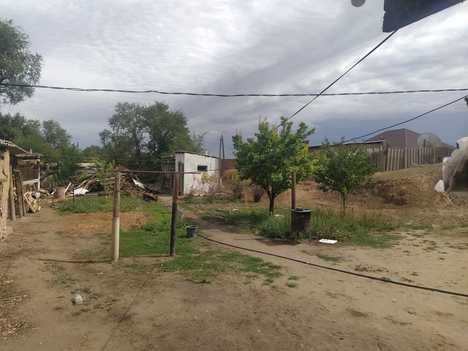 Продам срочно дом рядом базаром центр