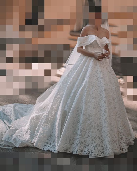 Булчинска рокля тип принцеса с шлейф + подарък дълг воал