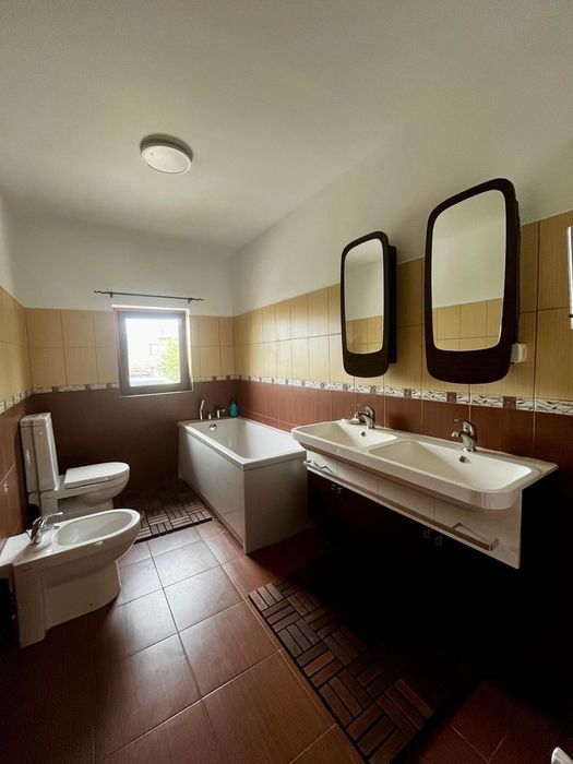 Casă individuală de închiriat – 3 dormitoare | Zona Parcul Ghidigeni