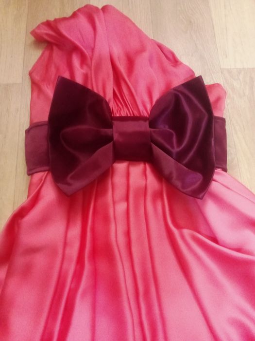 Продам вечерние платья