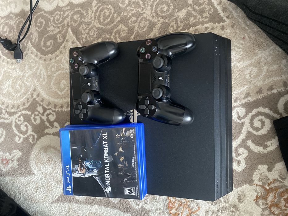Sony ps4 pro хорошее состояние