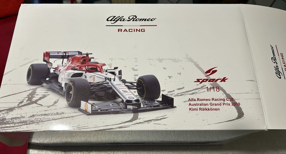 Machete formula 1 f1 1/18 Alfa romeo ferrari sauber 2019 2020