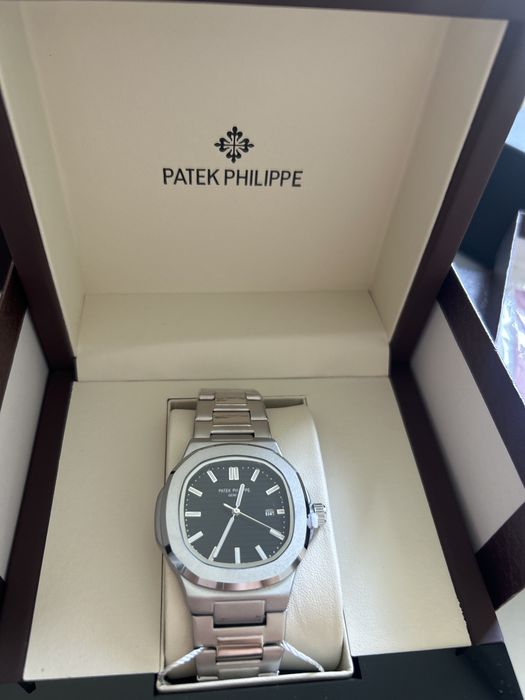 Продаются мужские часы Patek Philippe.
