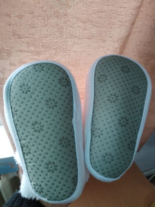 Cizmulițe pentru bebeluși