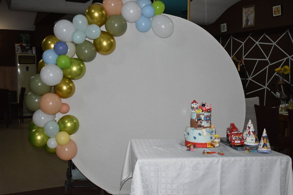 Бяла метална арка за събития под наем – Ямбол
Бяла арка за събития под