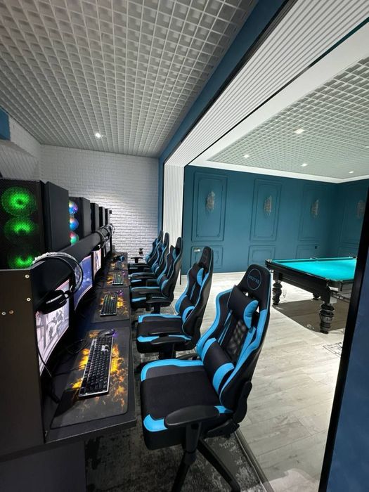 Дача с зимним бассейном и компьютером