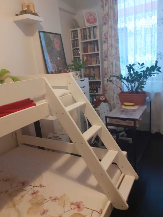 Dămăroaia, 3 camere bloc boutique