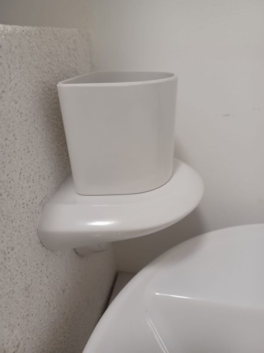 Suport Carrara & Matta periuțe și pasta de dinți acril duraluminiu alb