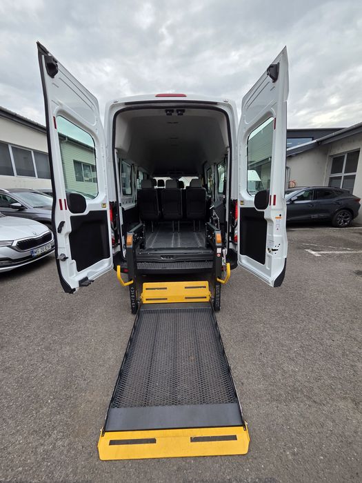 Ford Transit 9 Locuri Mod extra Lung si inalt Lift Electric persoane cu dizabilități