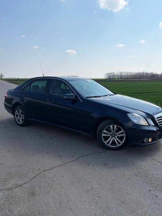 Mercedes benz E200