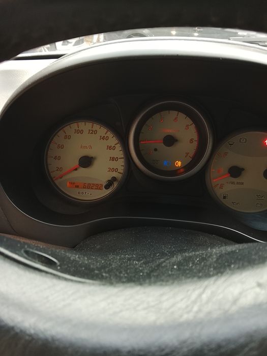 Продавам Тойота Rav4