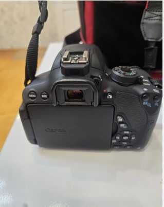 Canon EOS 700D kamera