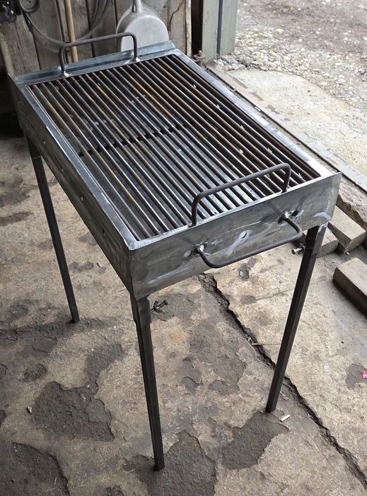 Gratar 600 x 400 cu picioare detasabile