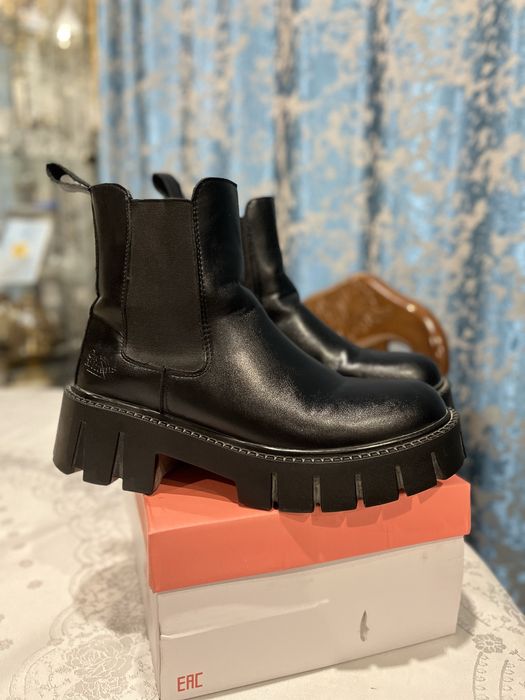 Продам сапоги Челси