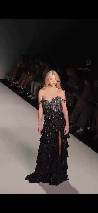 Платье Sherri Hill 2025