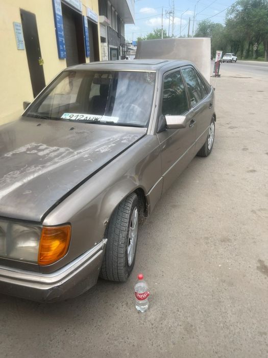 Мерседес Бенс 124