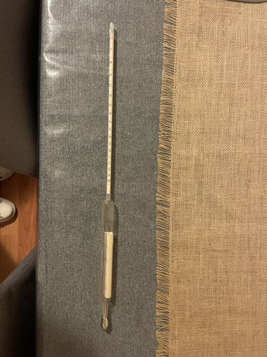 Alcoolmetru  cu termometru scala 0-100 grade