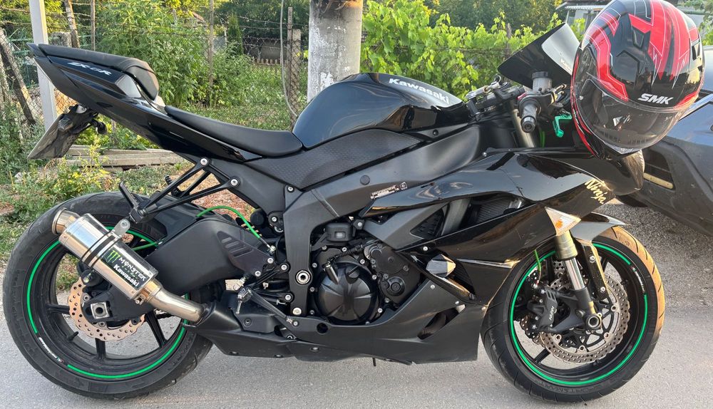 Продавам Мотор Kawasaki Ninja ZX6R