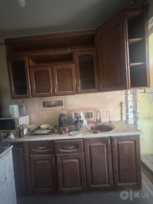 Продам деревяный мебель для кухни