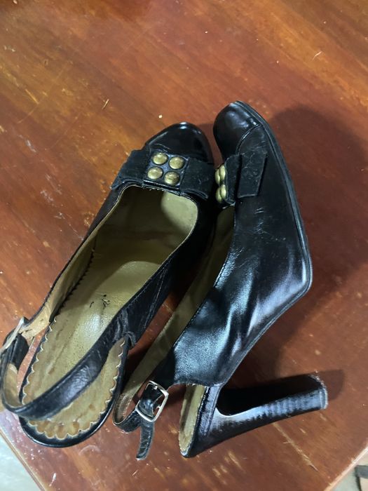 Pantofi de piele
