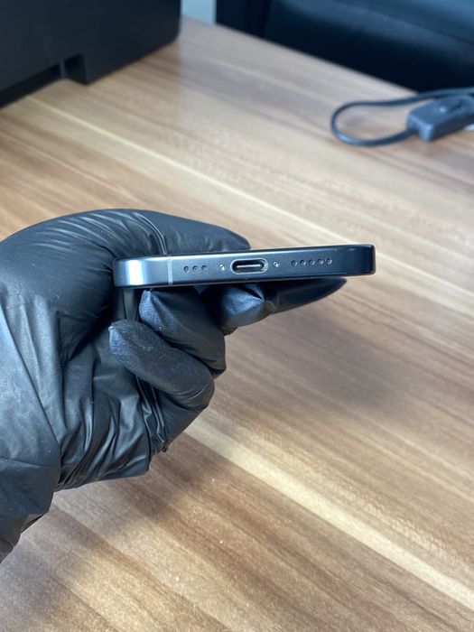 iPhone 16 Pro• 1 TB • Black Titanium /  Cod produs: 9445