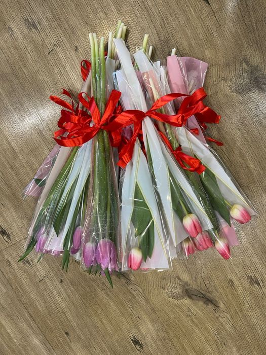 цветы Тюльпаны .