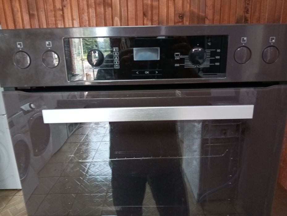 Кафява печка за вграждане с керамичен плот Миеле  Miele 2 год.Гаранция