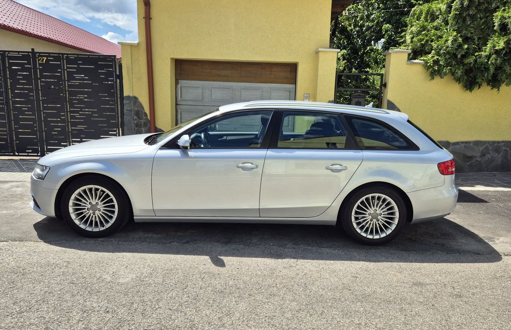 Audi A4 B8 Facelift Avant 2.0 TDI 177 CP Automat | Pachet Sport | ACC / Lane Assist | Preț: 6.900 €