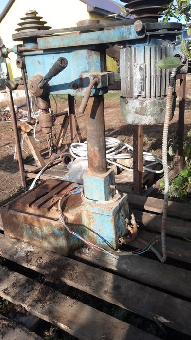 Продам сверлильный станок