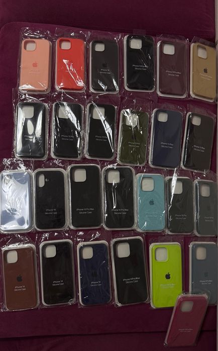 Huse iphone13,14,15,16,17,pro si pro max,logo apple. Interior catifea