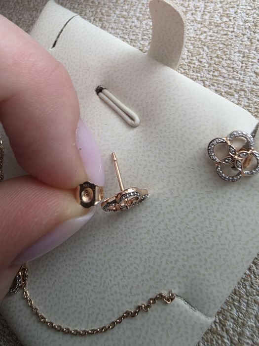 Set aur rose  585 cercei si lant cu pandativ diamante