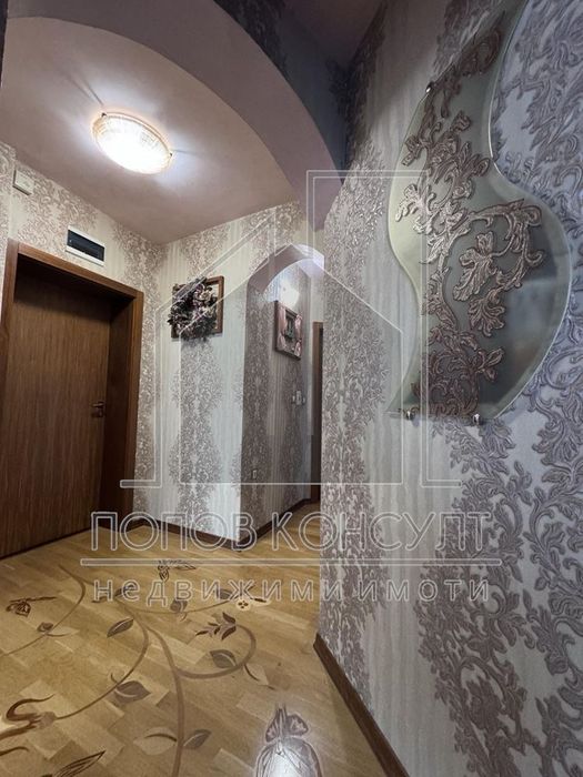Продава се Многостаен апартамент в Пловдив, Мараша - 216 кв.м за 2547 €/кв.м - Снимка #9