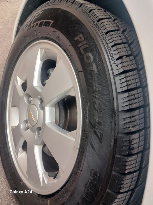 Gentra 3-pozitsiya avtomat probeg 81000 kraska toza pult megicar