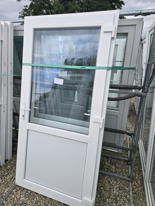 termopan usi simple noi albe de la 900lei