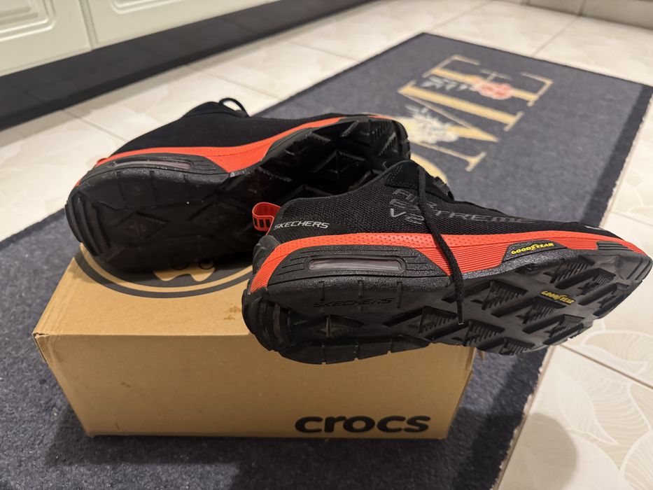 Adidasi Skechers EXTREME V2