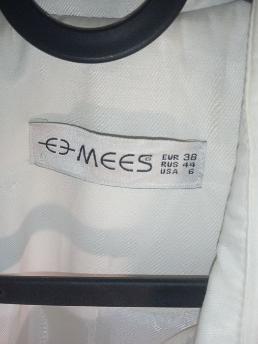 Плащ весенний на сейчас