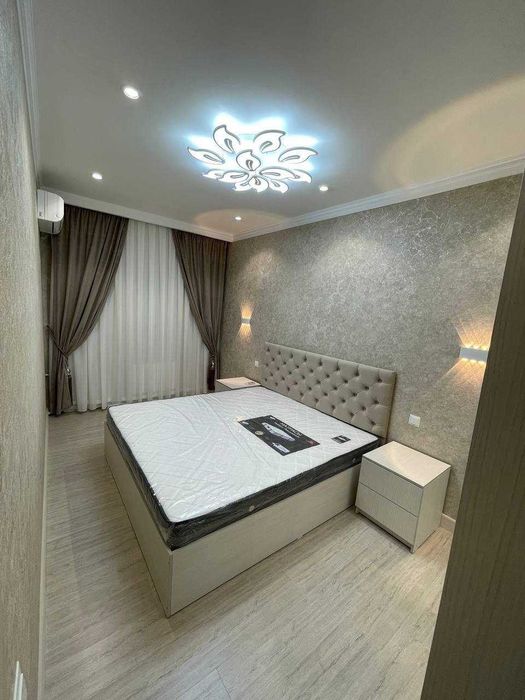 3 комнатная в Центре города Гостиница России, Айбек Ойбек