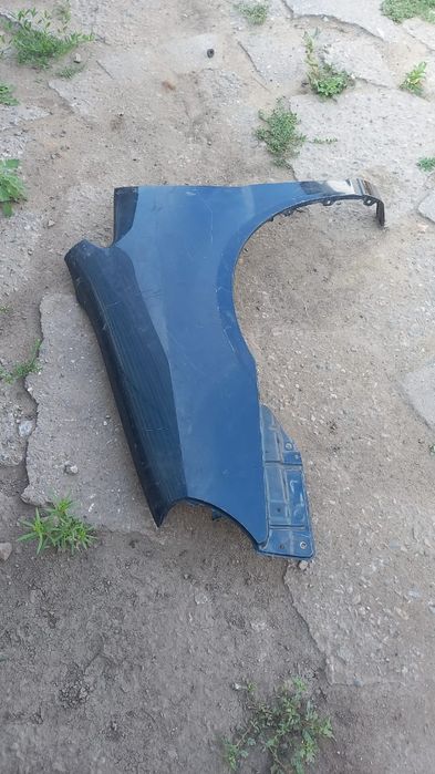 Продам крыло тойота Nadia