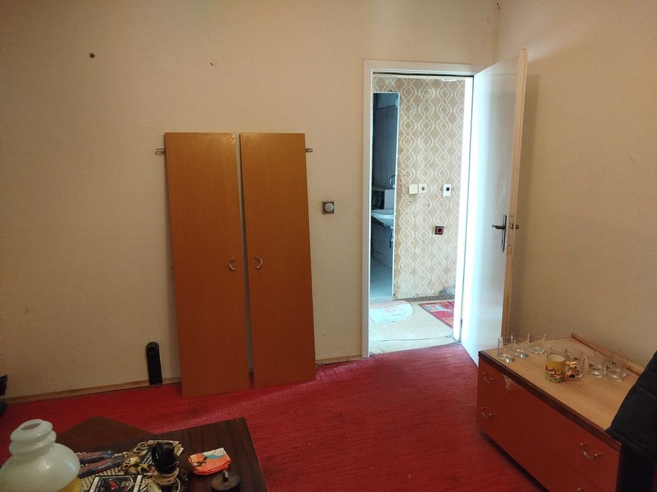 Тристаен апартамент