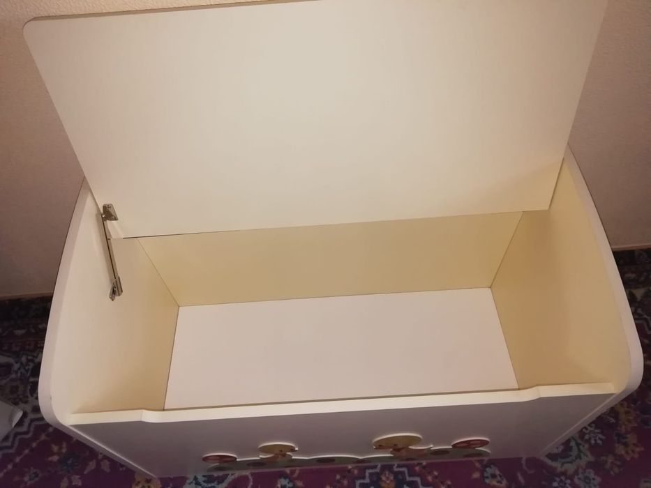 Продам набор детской мебели