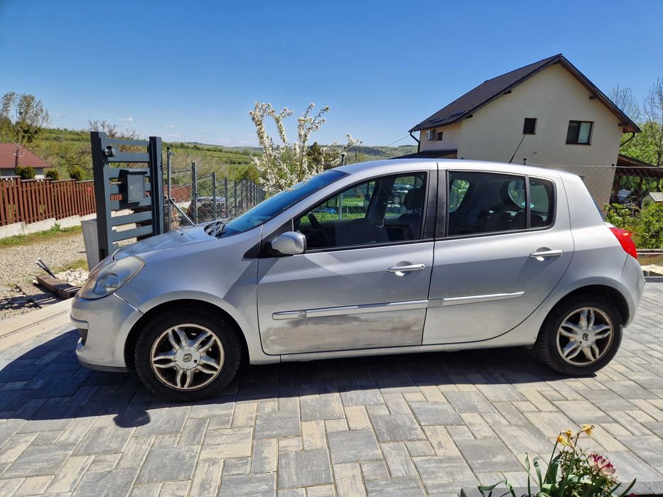Vand Renault Clio 3, motor 1.6 (110 CP) benzină+GPL, an fabricatie 2007, 134.500 km