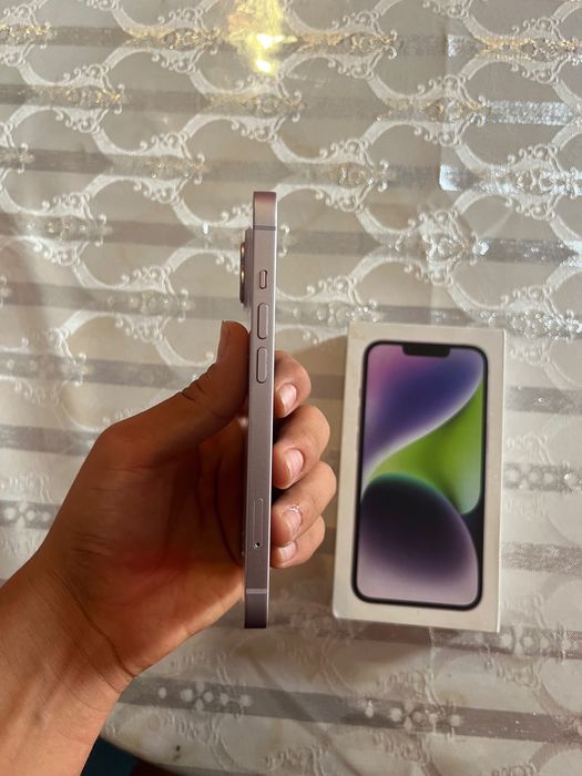 Продам Iphone 14